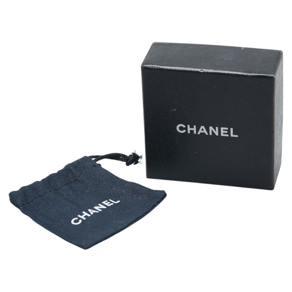 CHANEL Vintage Gold Earrings - Picture 5 of 6